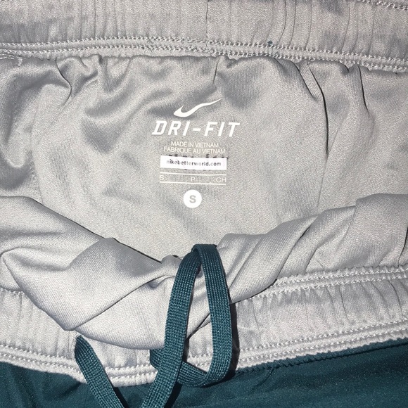 Nike Dri-Fit Shorts - Picture 3 of 3